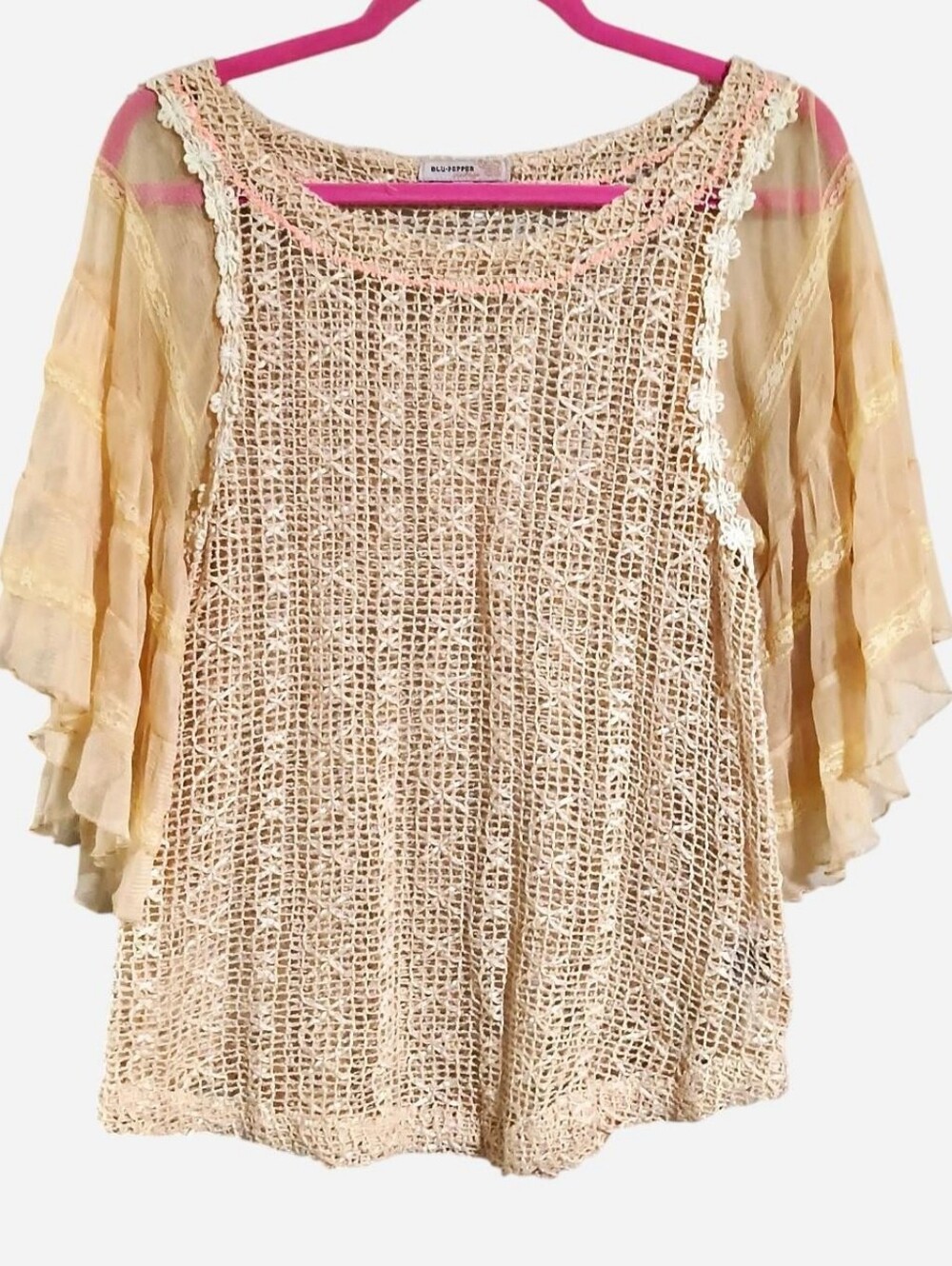 Blu Pepper vintage cream crochet top with sheer sleeves and pink trim. Size M